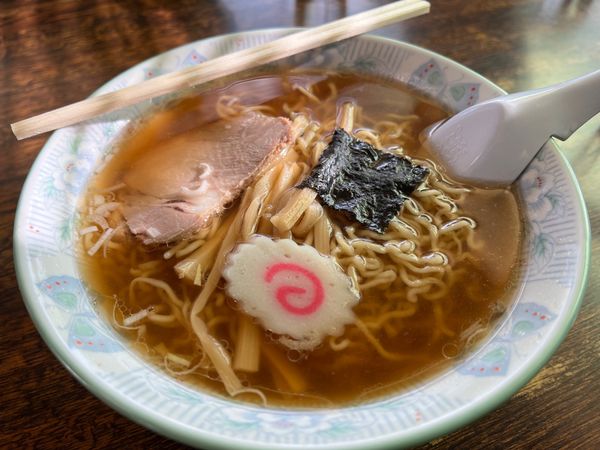 日本・銀山温泉「酒と温泉の旅」の写真：米沢ラーメン
赤湯ラーメン
私は米沢派