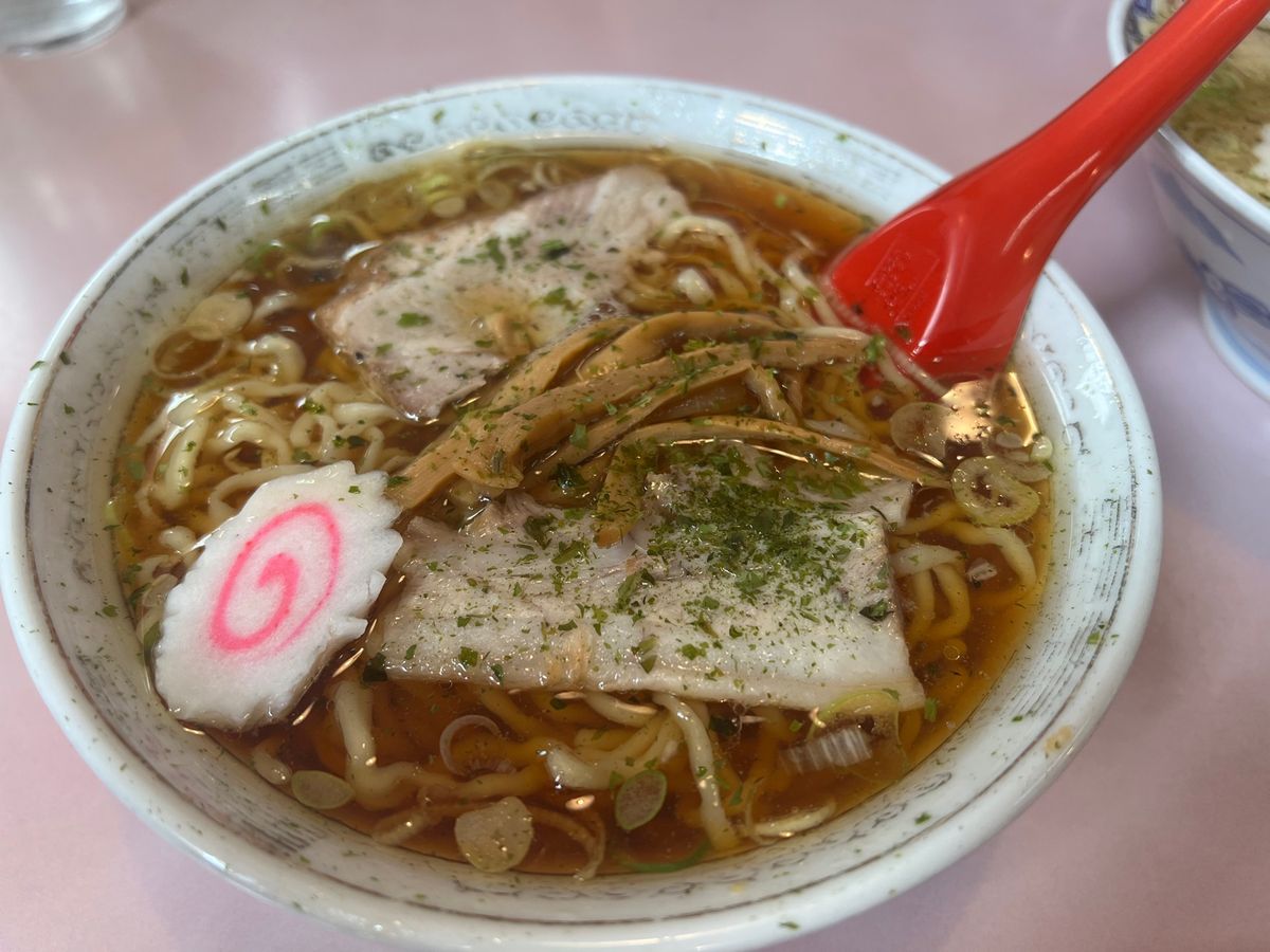 米沢ラーメン
赤湯ラーメン
私は米沢派