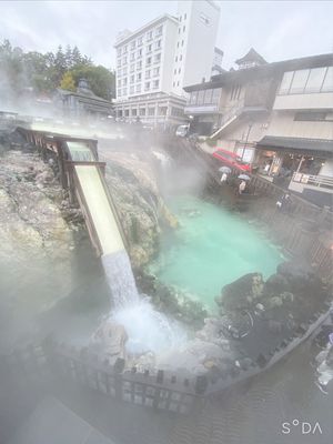 朝の松本城🏯散策。
帰宅ルートに草津温泉♨️を入れて、湯畑と豊富なｴﾒﾗﾙ...