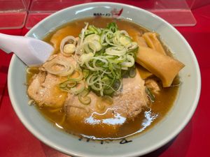 梅光軒で旭川醤油ラーメン