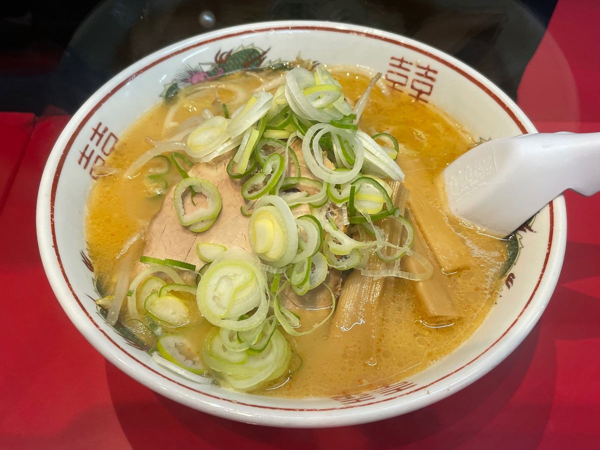 梅光軒で旭川醤油ラーメン