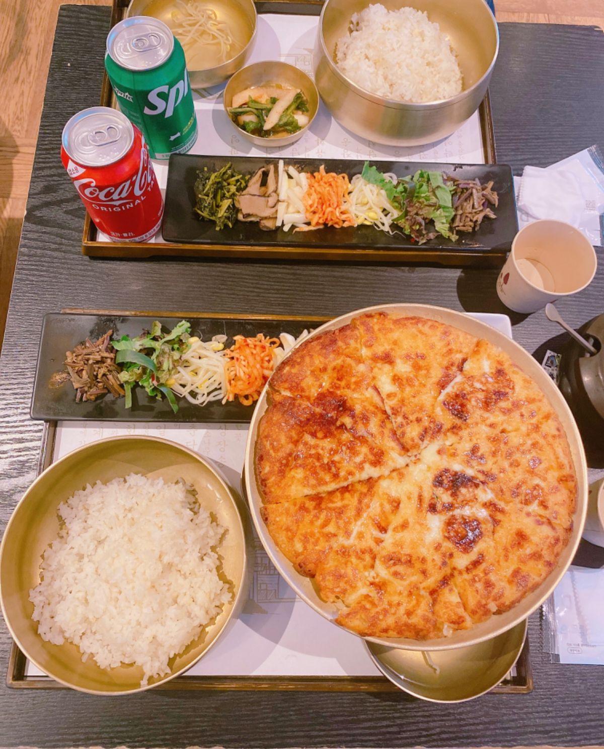 店員が持ってくる直前、我々のご飯の真上でノーマスク店長がその店員に説教し出...