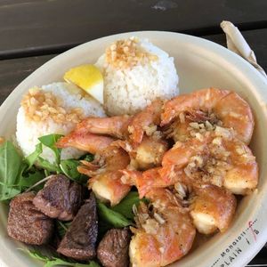 無事、宮古島に到着❤︎
宿に向かう前にガーリックシュリンプ🦐を食べにHAR...