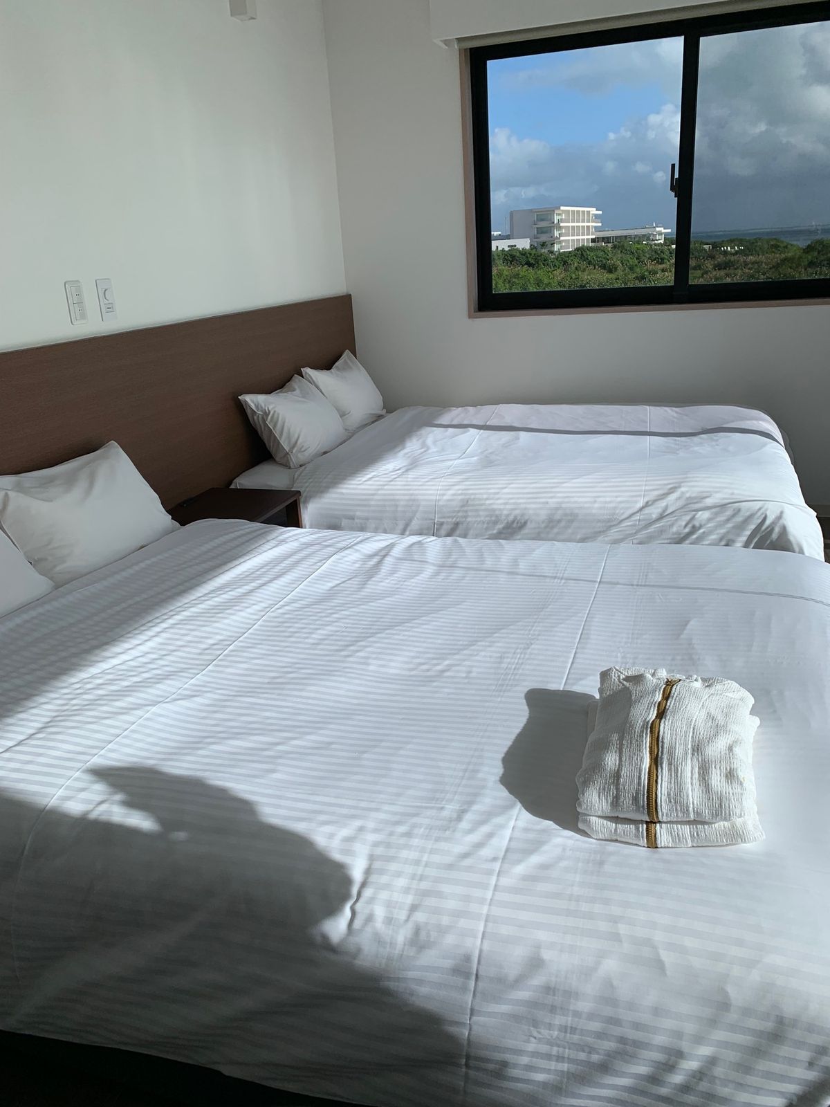今回の宿。
ヴィラタイプでいう事なし❣️DAYBEDがあったりして、夕ごは...