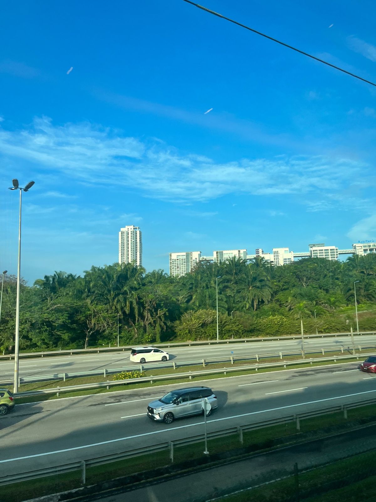 羽田→クアラルンプール
エアアジア往復67,000位
jw marriot...