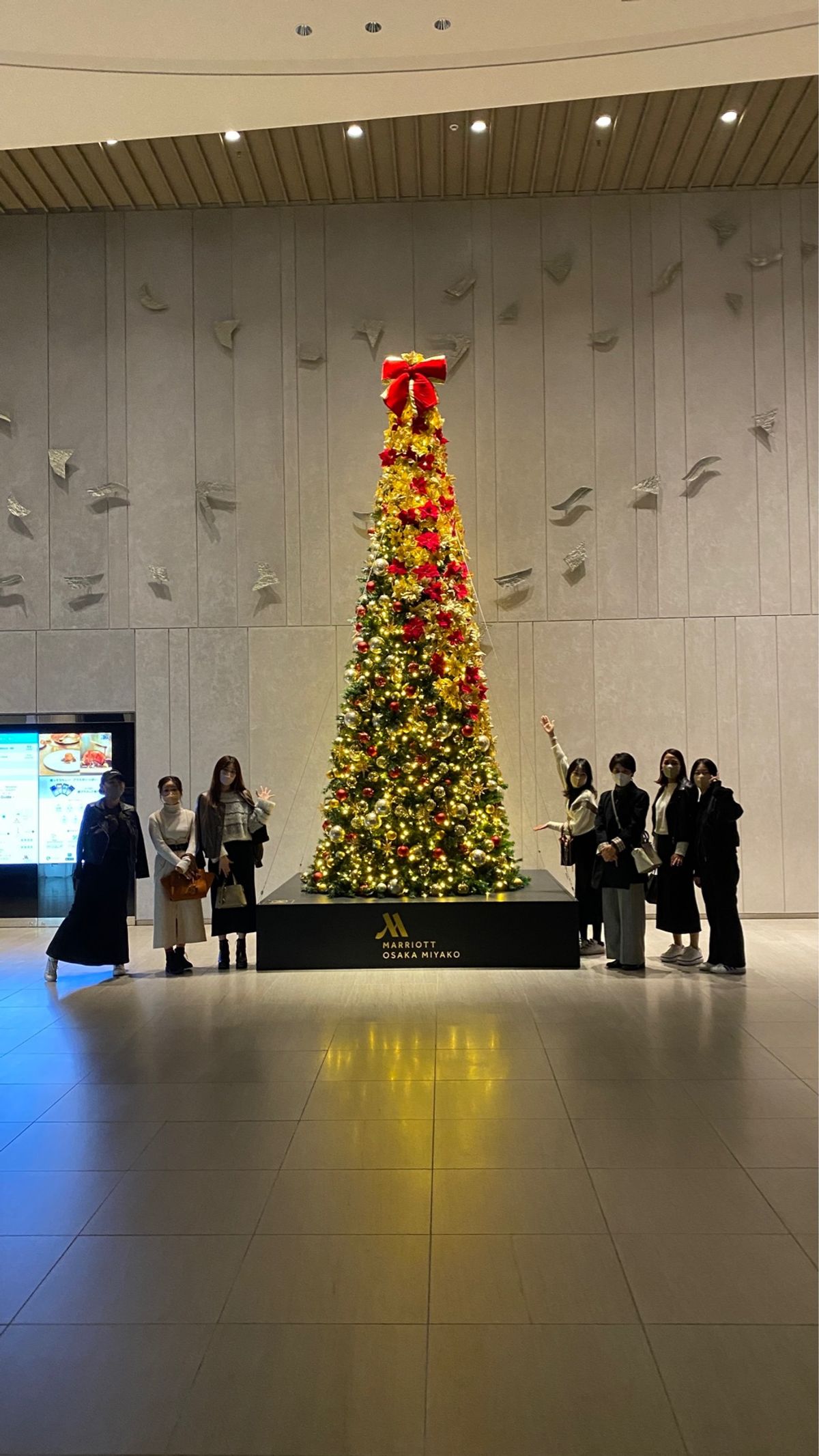 大阪Marriott都ホテル宿泊。
吉本鑑賞し、Marriottからの夕景...