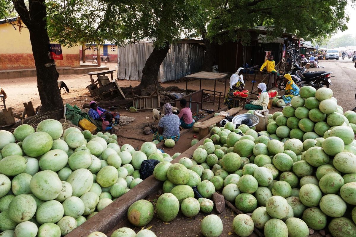 ガーナはスイカの季節でした