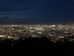 ゴーフェス前日は、藻岩山観光

1時間近くタイムラプス撮影で強風に吹きさら...