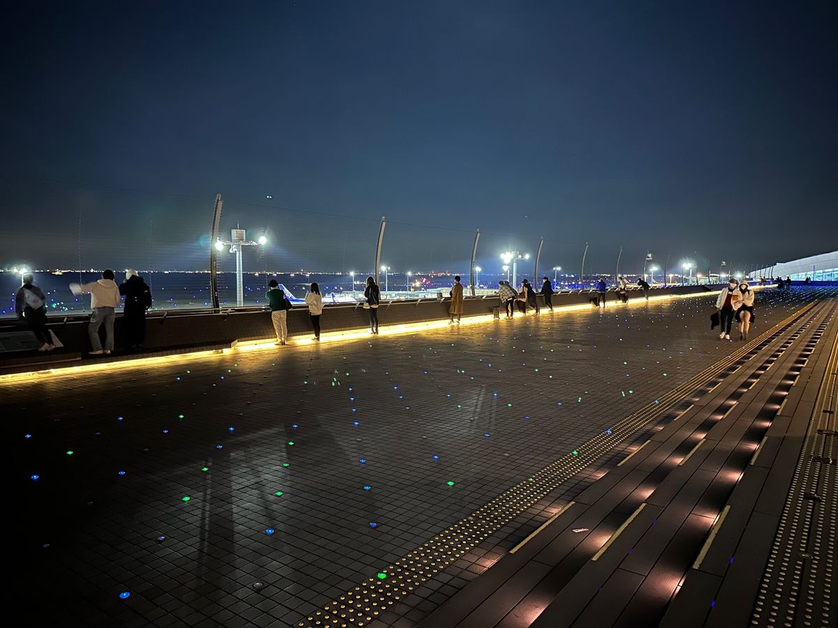 羽田国際空港第2ターミナルに戻ってきた
羽田限定という言葉に弱い地方民
夜...