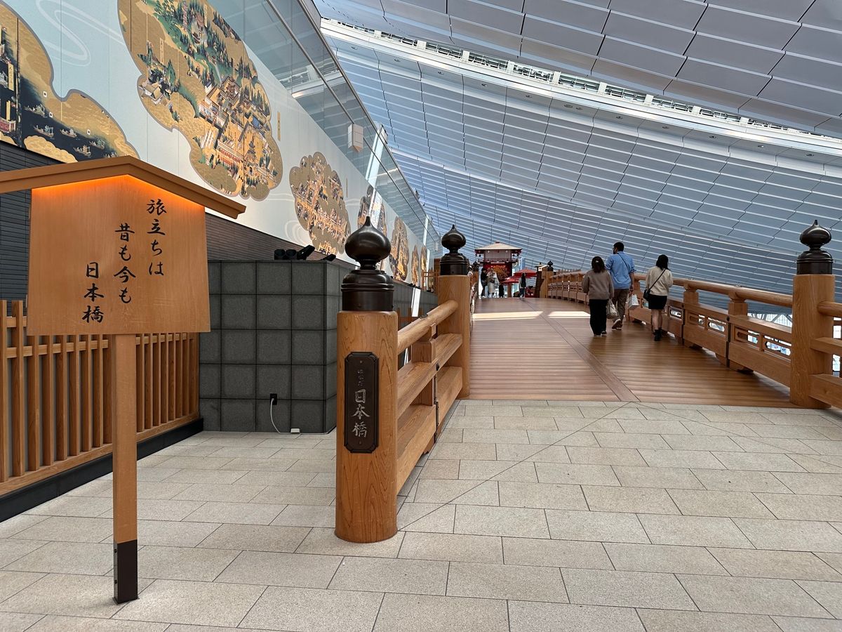羽田国際空港第3ターミナル
まだまだ海外便は少ないので閑散としているのが寂...