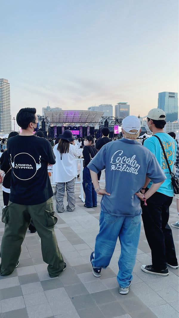 「UC ＫＯＢＥ　ＭＥＬＬＯＷ　ＣＲＵＩＳＥ　特設会場 予定日: 2022/05/29 11:00から12:30、JST 場所: ＫＯＢＥ　ＭＥＬＬＯＷ　ＣＲＵＩＳＥ」の写真