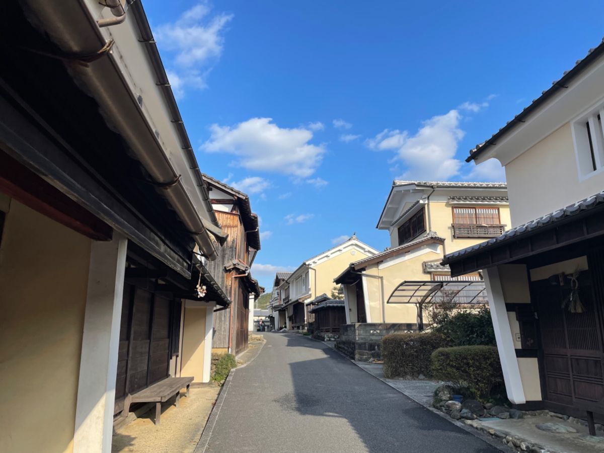 内子の古い街並みと高昌寺。