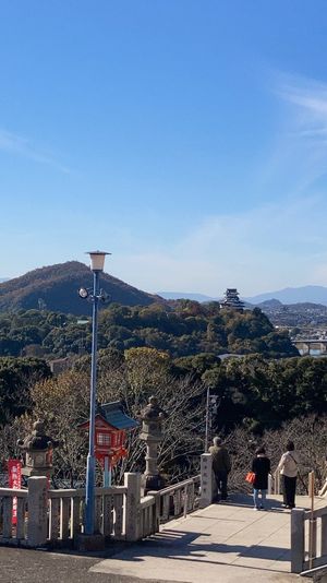 犬山城とブルーインパルスを見てきました。
素晴らしい天気で、
今日も飛ぶと...