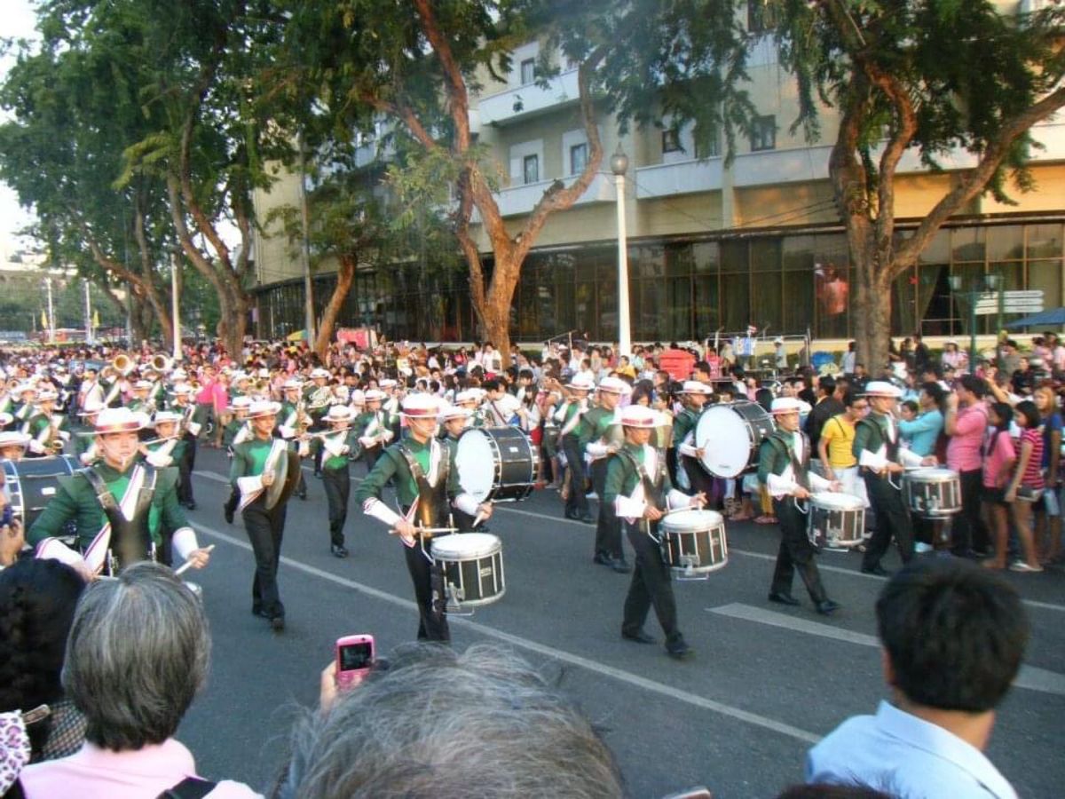 国王の誕生日パレード