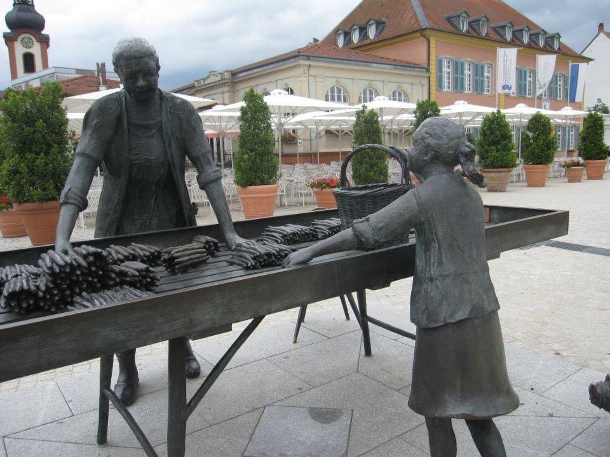 シュヴェツィンゲン
Schwetzingen