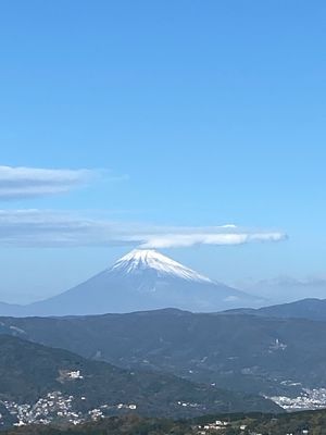 小室山へ、ｼﾝｸﾞﾙﾘﾌﾄ空中移動3分😵今日も富士山🗻は偉大です😆
ﾘｯｼ...