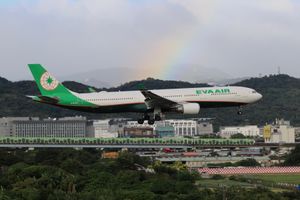 最後の撮影ポイントへ。何と虹🌈が出ていましたよ。しかもかなりの時間。台湾ら...