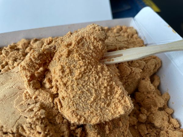 日本・三重県「三重紅葉2022」の写真：本物のわらび餅