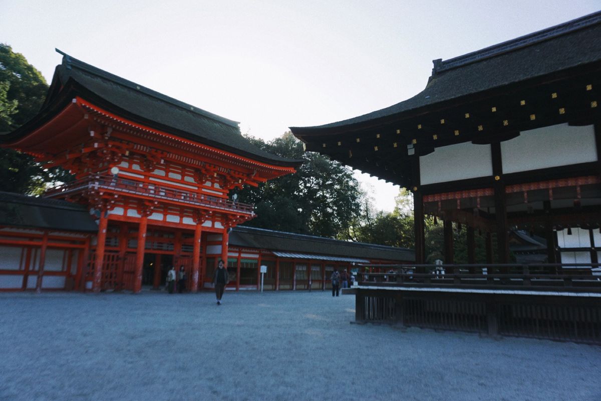 【賀茂御祖神社(下鴨神社)】

学生時代以来かもしれない

♪耳打ちしたの...