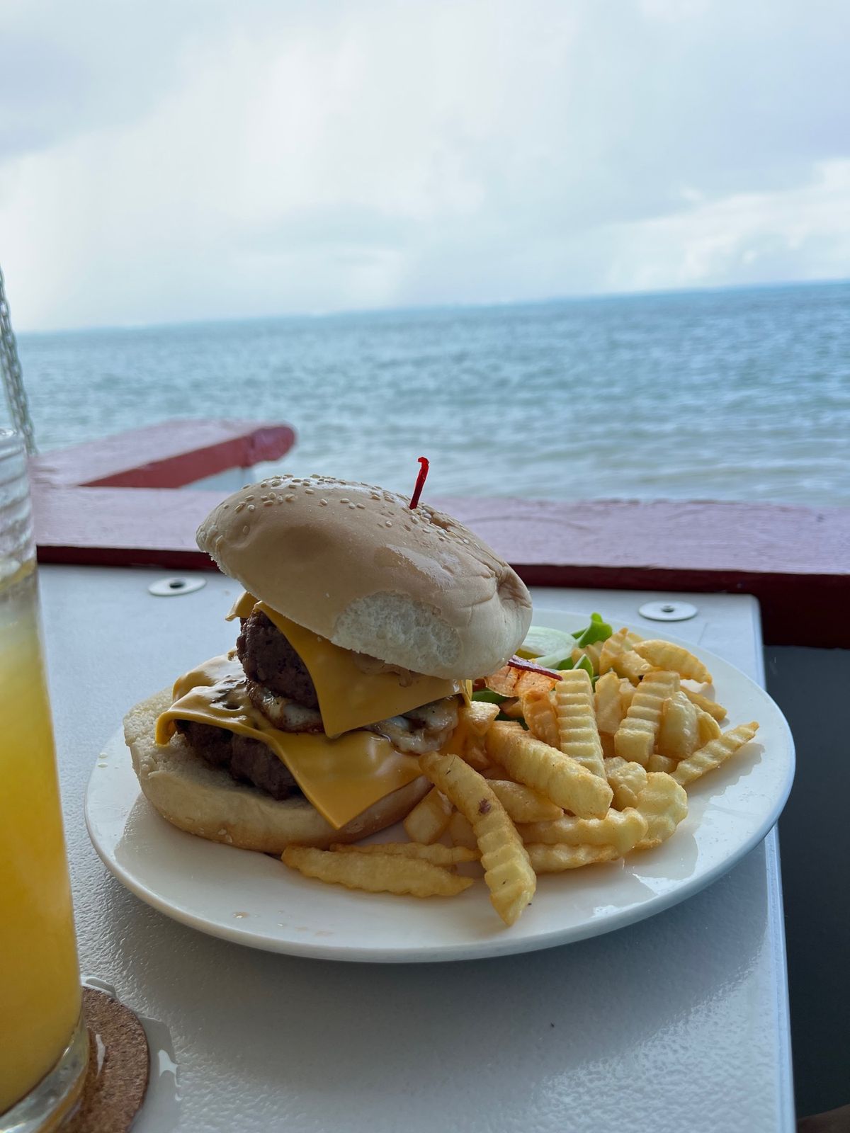 到着日の午後はバギーに乗りました。長男が18歳になったので運転に初挑戦しま...