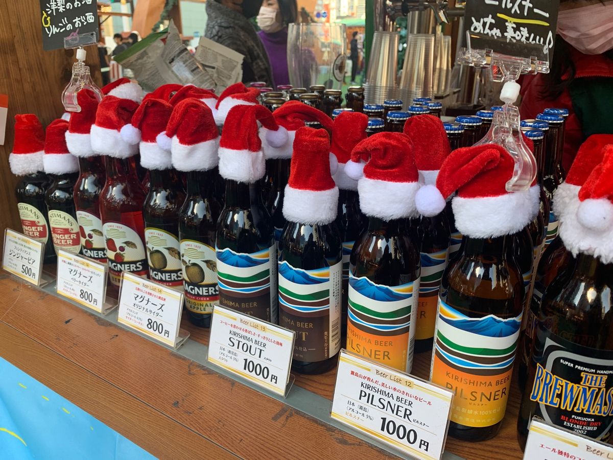 日中のクリスマスマーケットは
夜に比べて人も多くなくて
飲み食いに適してたー