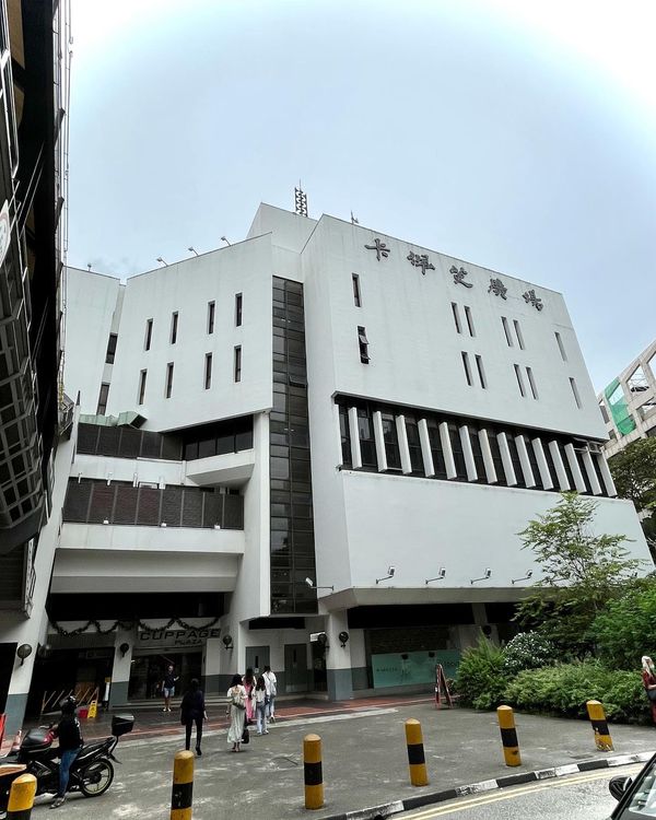 シンガポール・シンガポール「凱旋帰国」の写真：カッページプラザ全景
シンガポール日本人...