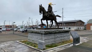 上越妙高駅から高田駅周辺散策