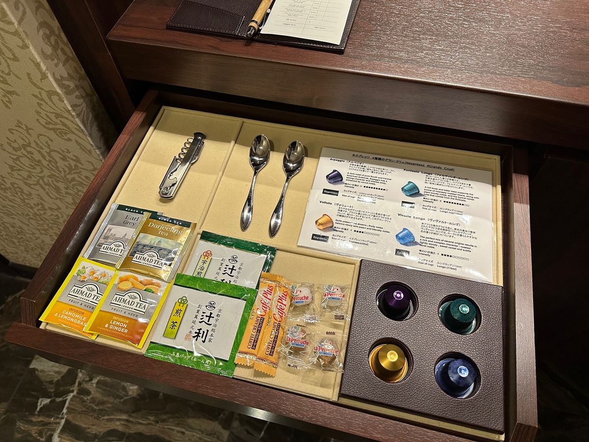 山の上という部屋でめちゃくちゃ広い！

しかしルームサービスがないandホ...