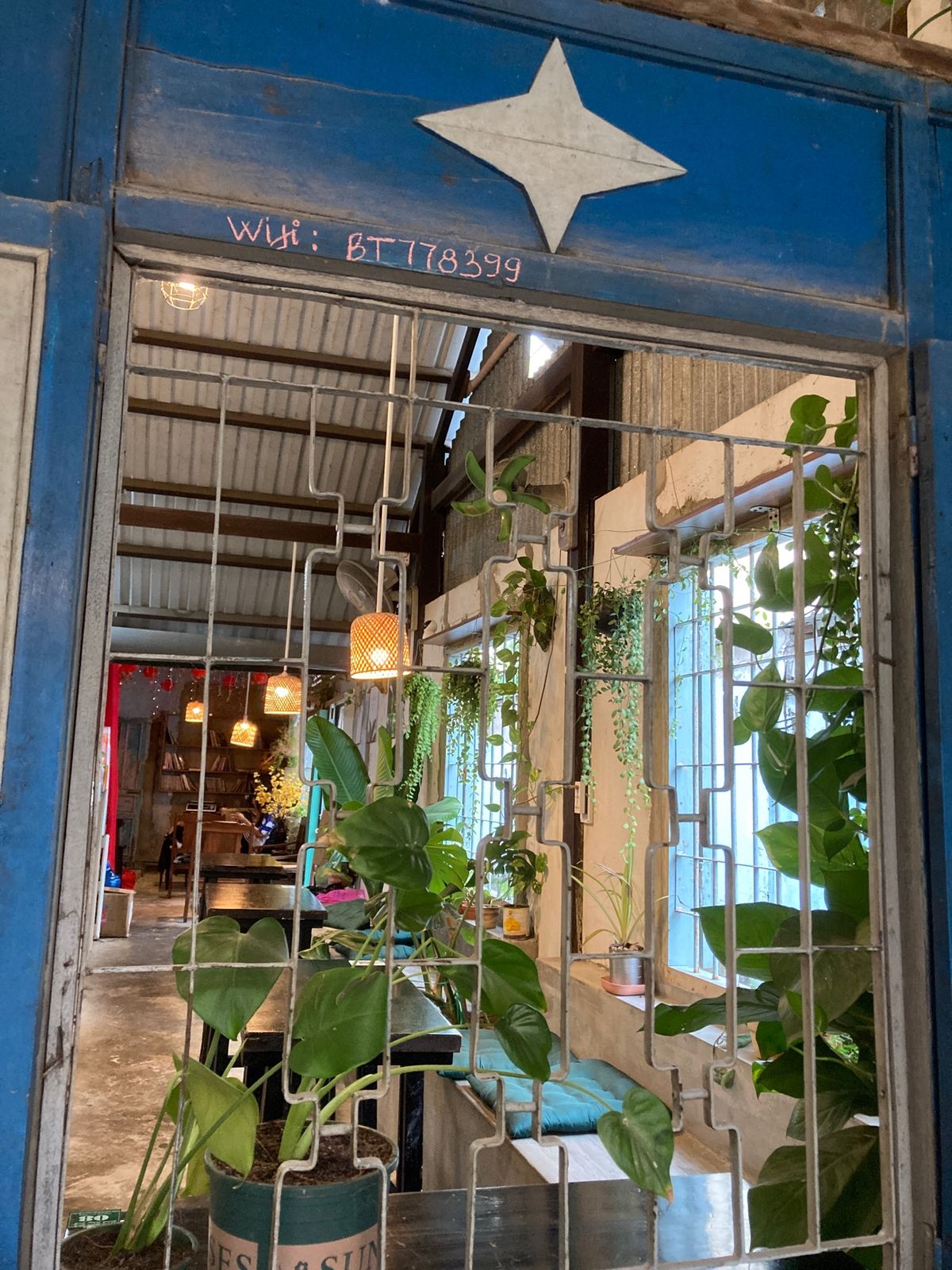 タピオカミルクティー(trà sữa truyền thống)、混ぜライ...