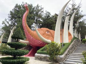 ホーチミン市のスイティエン公園(Công viên văn hóa Suố...