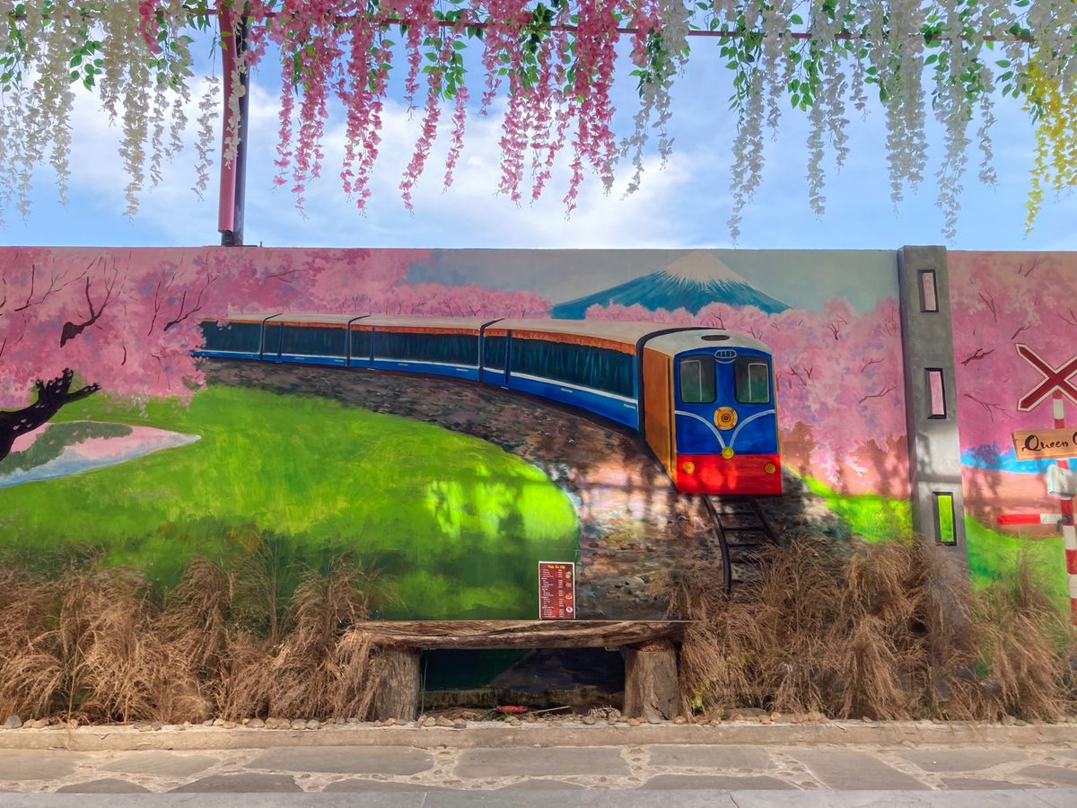 鯉カフェ、味がある雰囲気が面白いけれど、ちょっと面白怖い