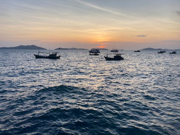 ベトナム・メコンデルタ「ベトナム」の写真：ゲストハウスから朝日が見れます。海の水も...