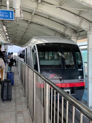 このあと天気が崩れがちだったので、到着時に上空から見た空港近くの海が一番綺...