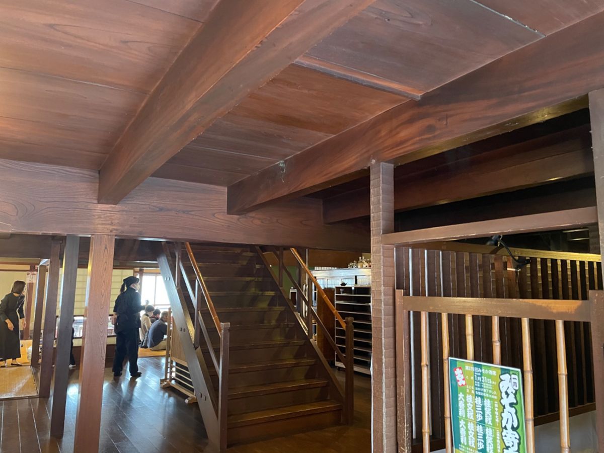 帰りはおはらい町のすし久へ。久しぶりにてこね寿司をいただきました。