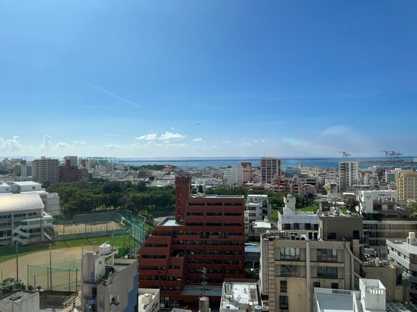 日本・沖縄県「夏はやっぱり沖縄」の写真：星野リゾートホテル泊まったの。
窓からの...