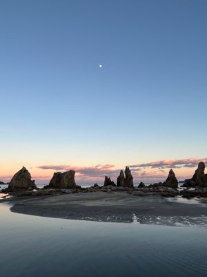 橋杭岩の夕焼けと朝焼け