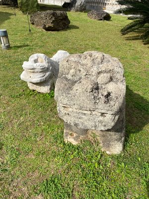 沖縄県立博物館に来ました。
博物館でその土地の文化に触れるのも一興。