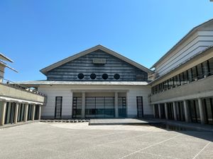 高知県高知市
高知県立美術館

以前写真で高知県立美術館をみて、どうしても...