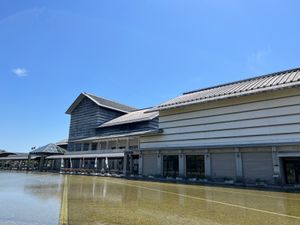 高知県高知市
高知県立美術館

以前写真で高知県立美術館をみて、どうしても...
