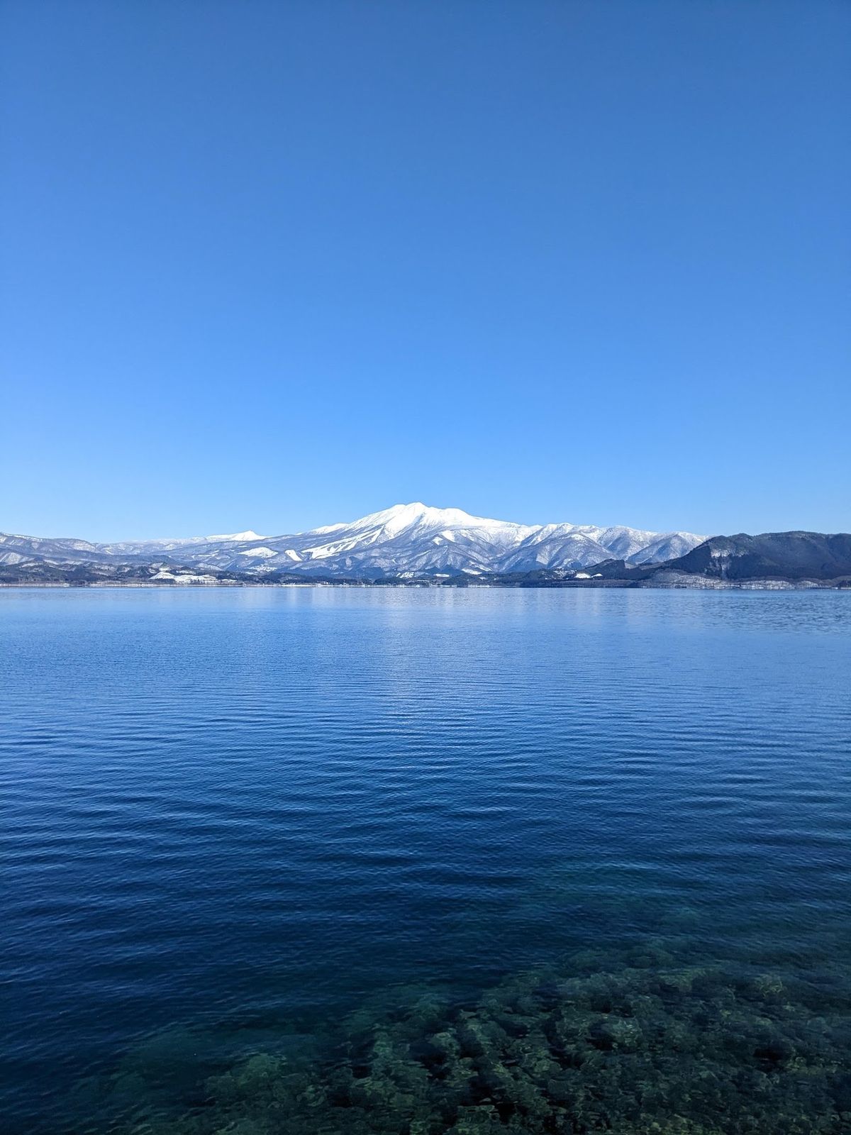 田沢湖のたつこ像。
これが湖の水を飲んで龍に返信したという。
これで龍推し...