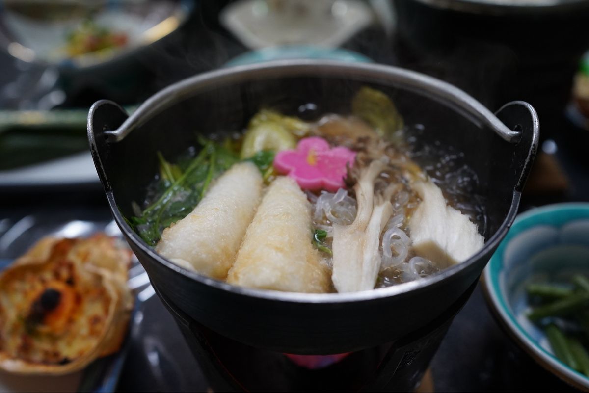 今日の宿は蟹場温泉。
露天風呂を堪能し、きりたんぽを食べました！