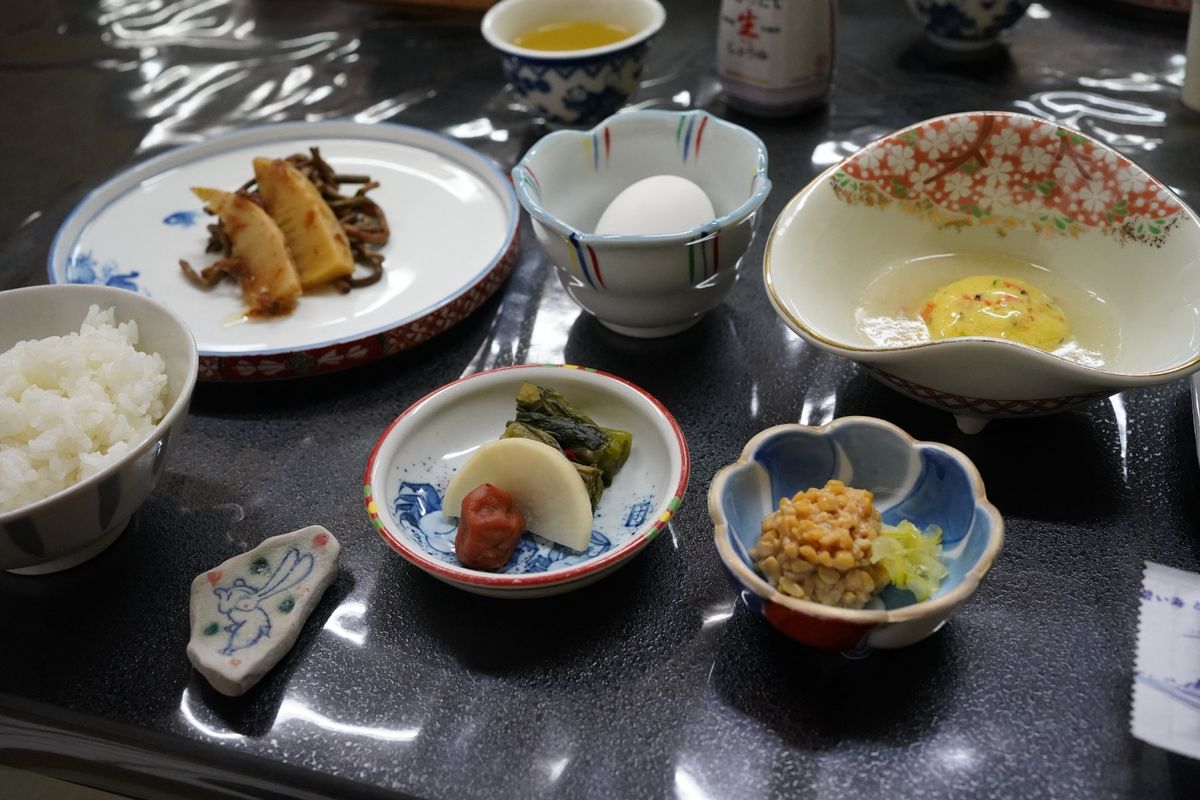 蟹場温泉の朝食。
鮎の一夜干し、珍し美味しい。
こういう出汁系の味は好きな...