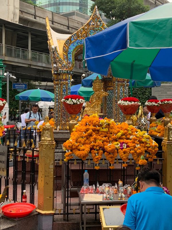 タイ・バンコク「初めてのバンコク」の写真：エラワンでお参りして、絶対食べたかったピ...