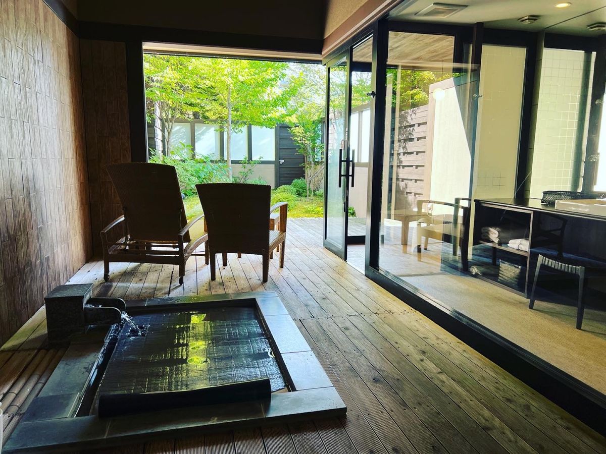 露天風呂付きのお部屋でまったり