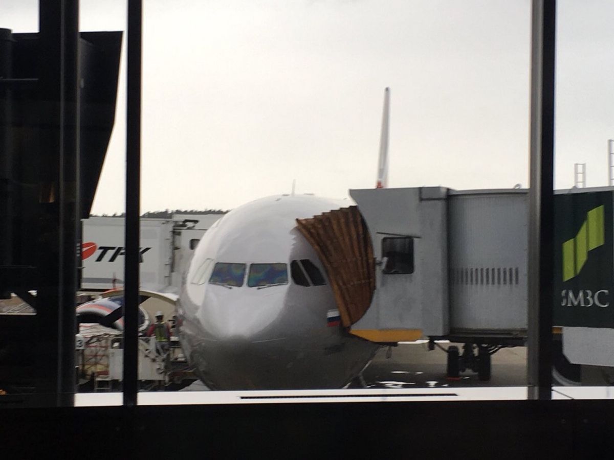 一日目は移動だけですが、いきなりトラブル発生‼️ホテルの部屋が、ほとんどダ...