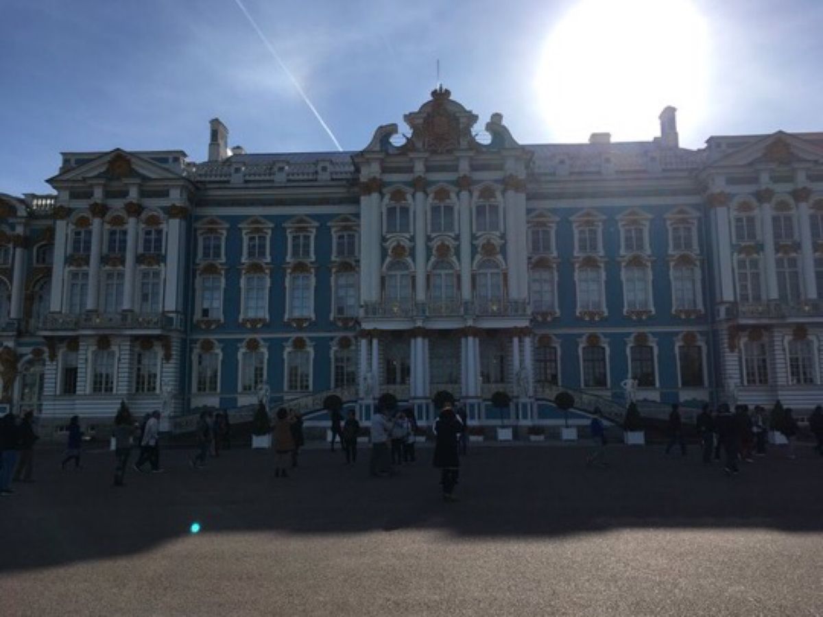 三日目はツァールスコエ・セロー。世界遺産「琥珀の間」があるところです。
こ...