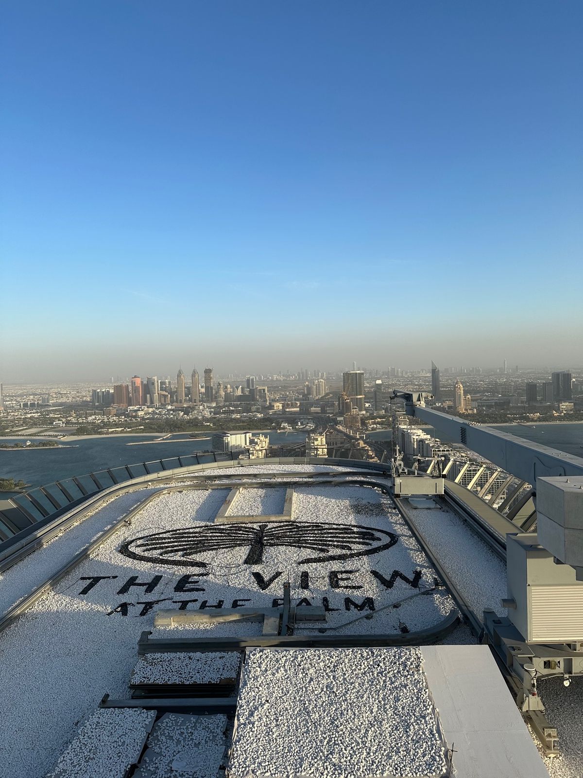 パームジュメイラの全貌を見られる展望台ザビューアットザパーム
人工島の圧倒...