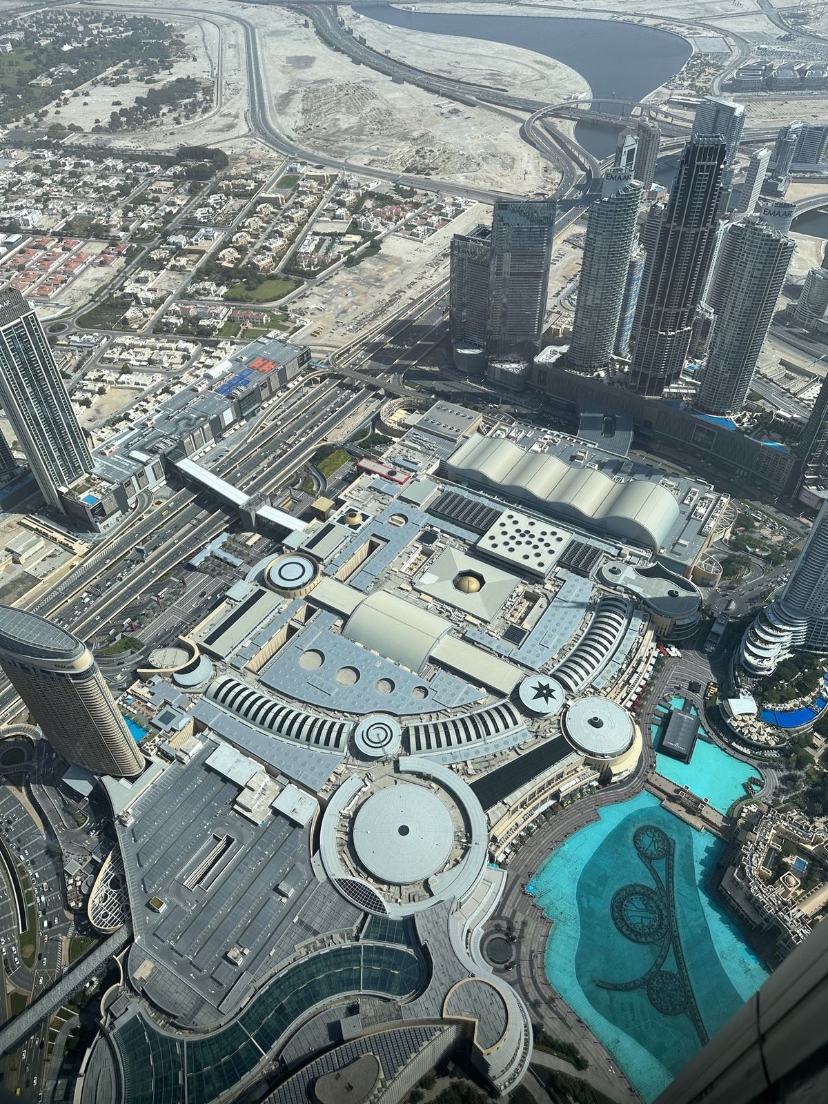 ブルジュハリファ155階のザラウンジ
これで3万円弱は高いけどプライスレス