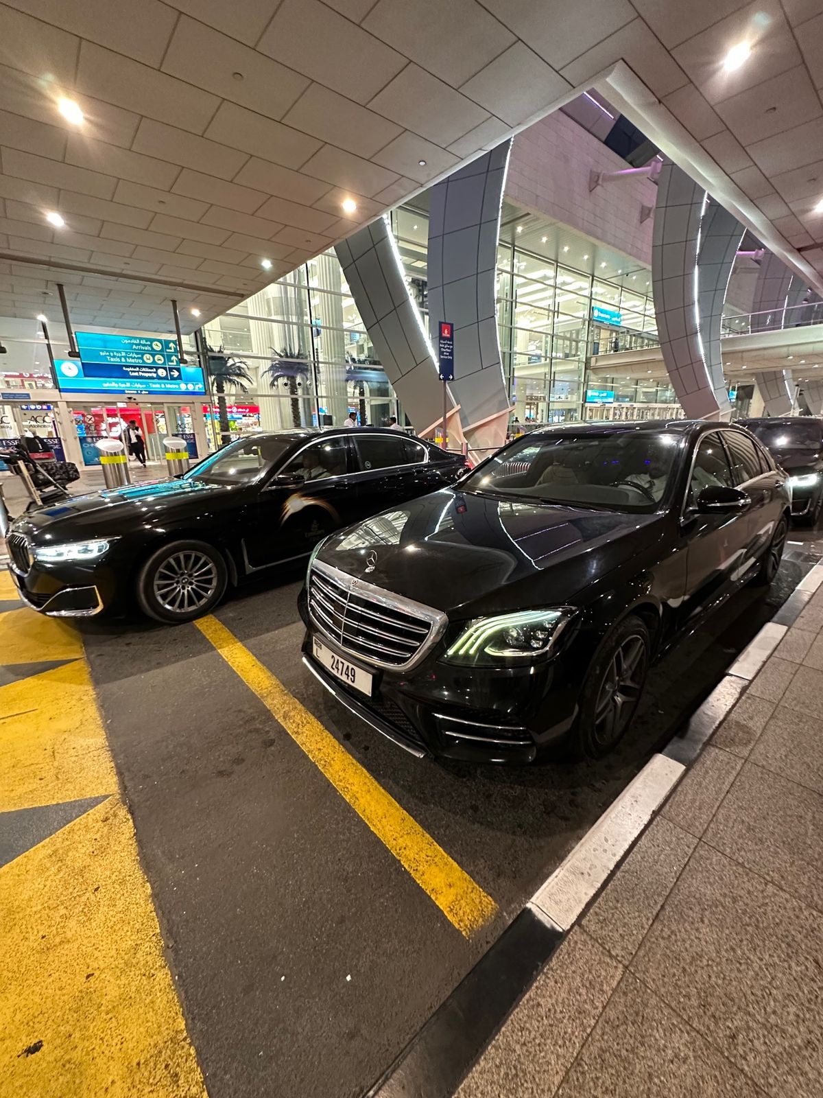 ホテルまでベンツsクラスで送迎です
ありがとうファーストクラス
