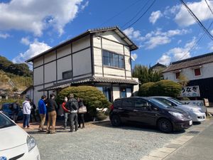 チェックアウトして、今回のメインイベントでもある《うなぎ　さくめ》さんへ。...